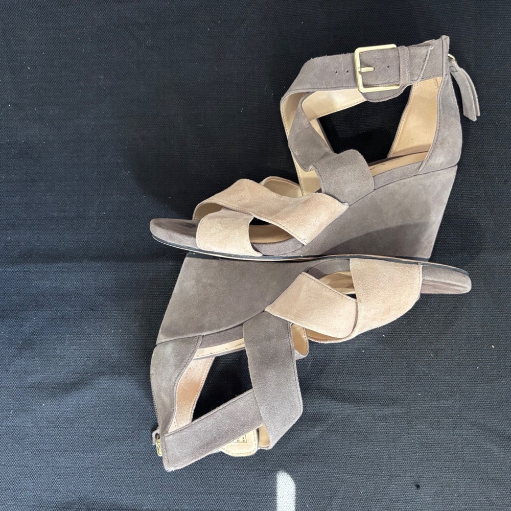 Clarks Cushion Plus Suede Wedge Sandals Taupe Beige Womens 8.5 M - Picture 5 of 7